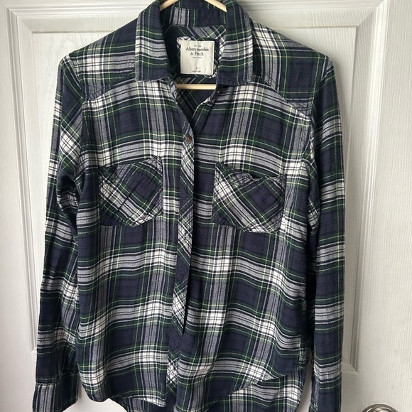 Abercrombie & Fitch Tops - Abercrombie and Finch woman’s flannel button up size small